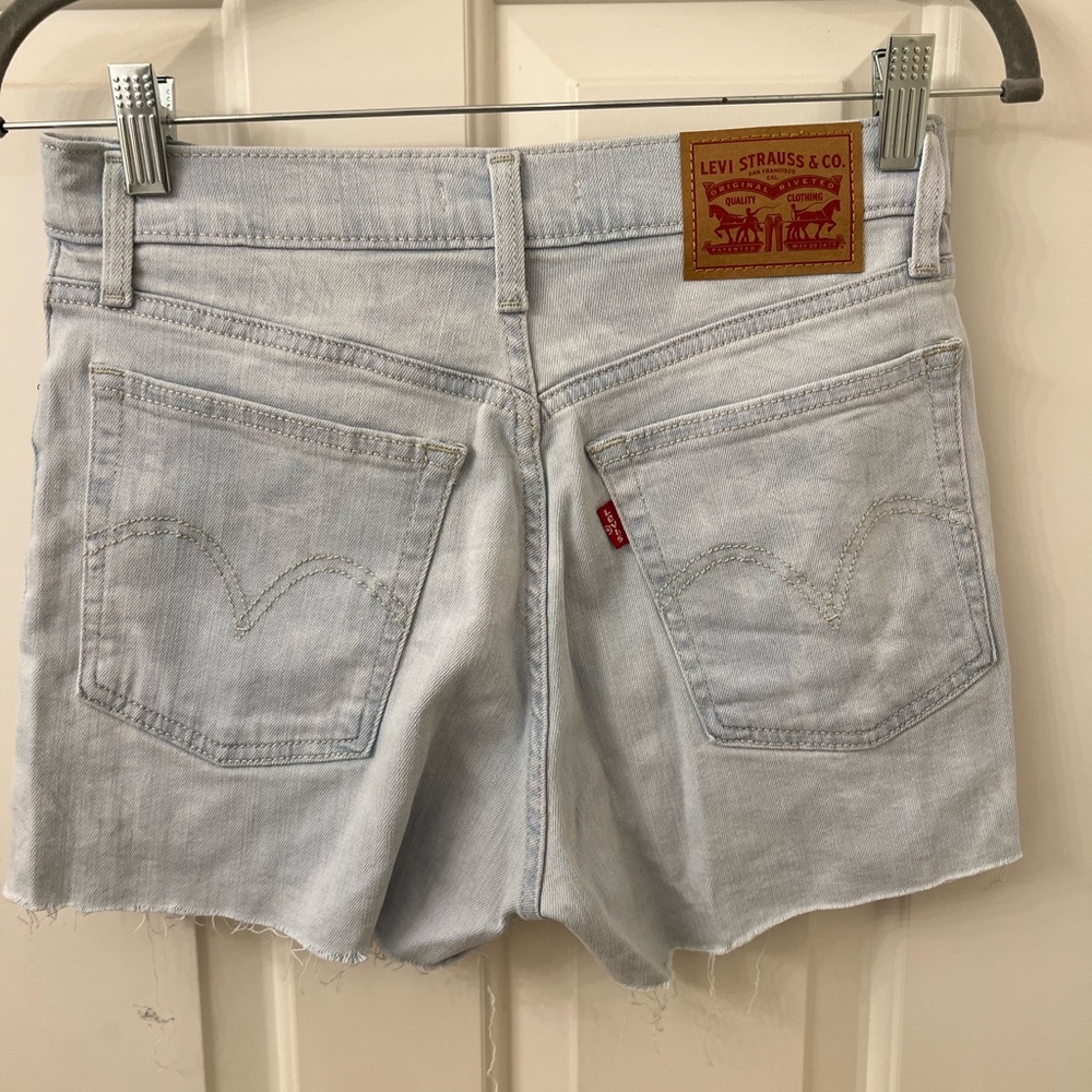 Levi’s white wash Jean shorts